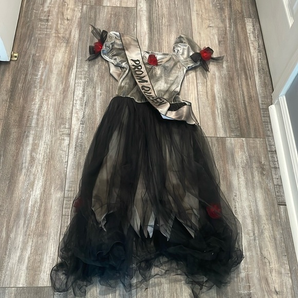 Halloween girls costume- dead prom queen zombie 8-10 - Picture 2 of 9